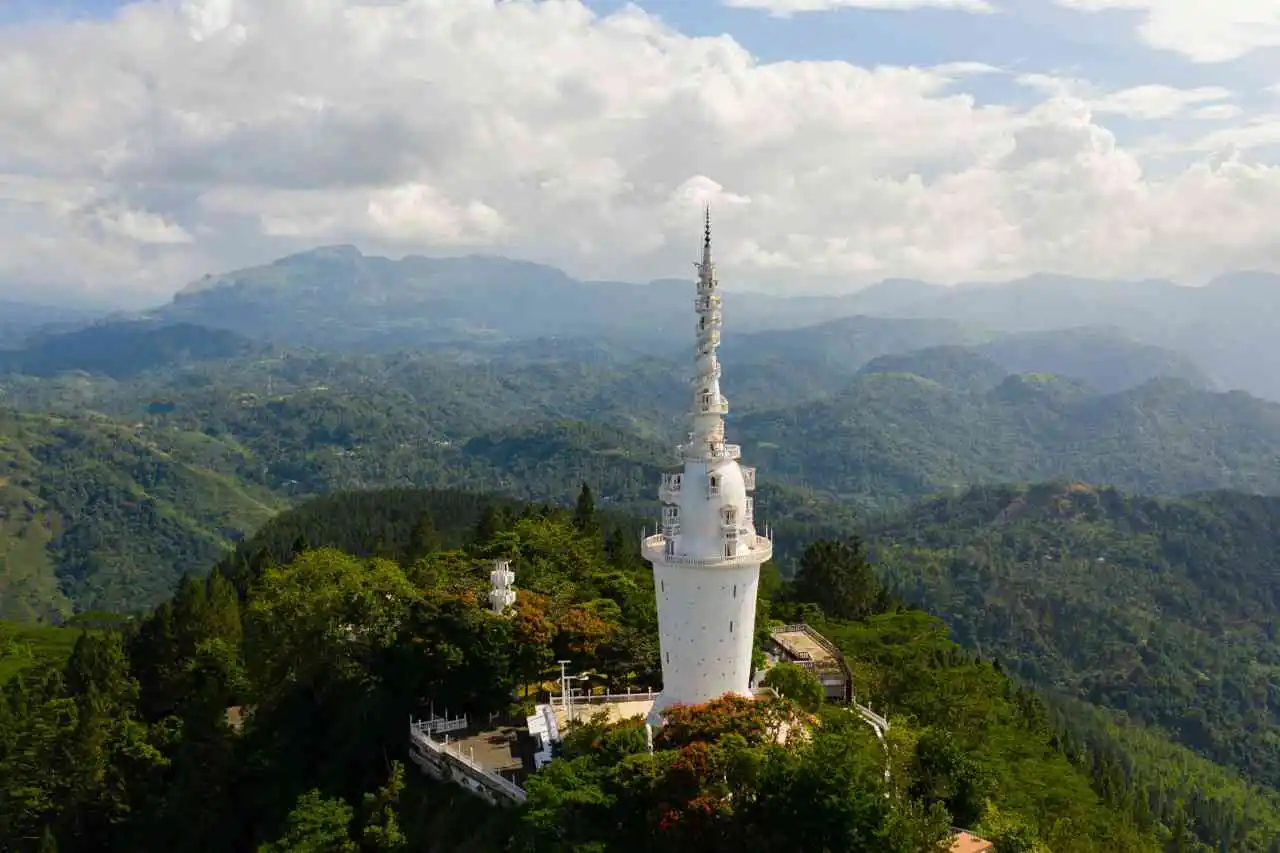 ambuluwawa-tower-kandy-sri-lanka