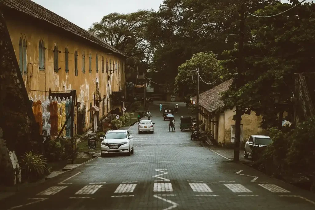 galle-dutch-fort-streets-sri-lanka-car-hire-tour-operator-travel-agent