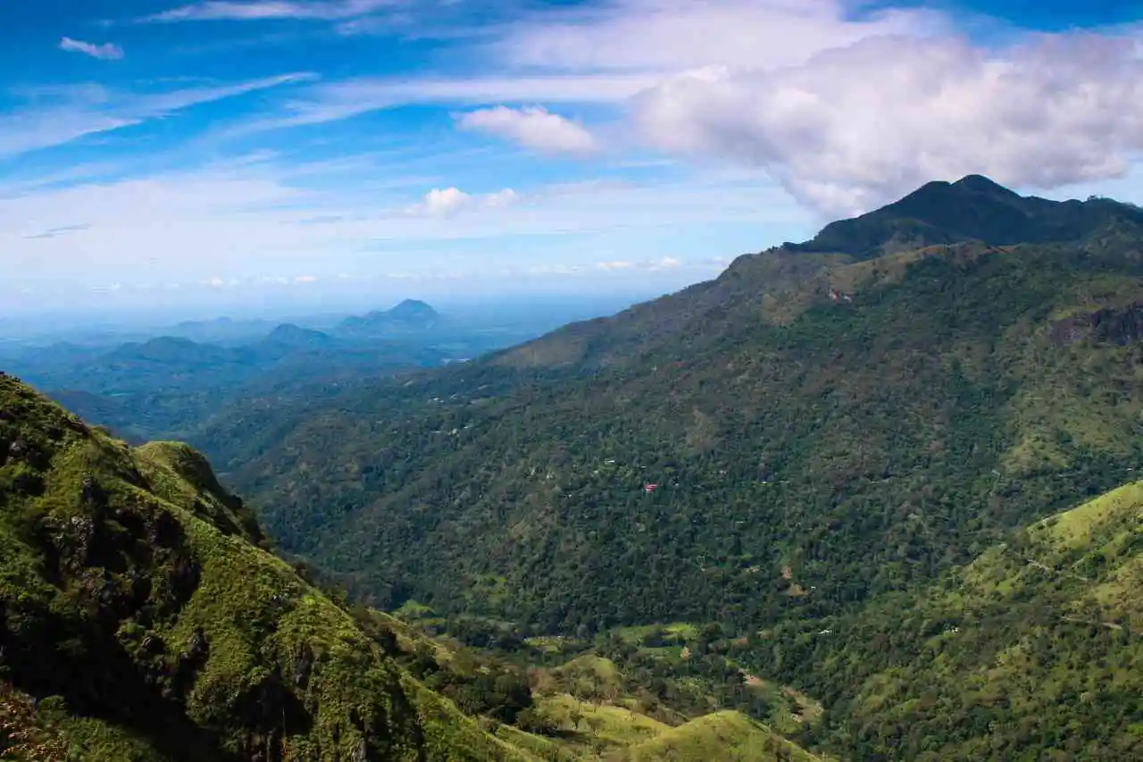 little-adams-peak-ella-sri-lanka
