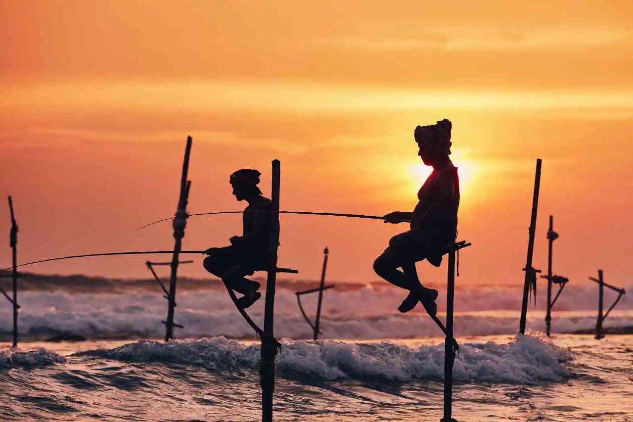 mirissa-sri-lanka-down-south-stilt-stick-fisherman