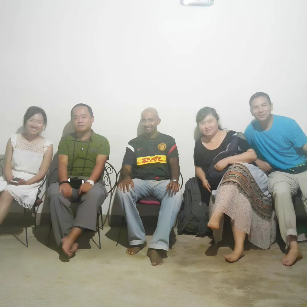 serendib events and tours sri lanka travel agent tour operator with guests from China Family