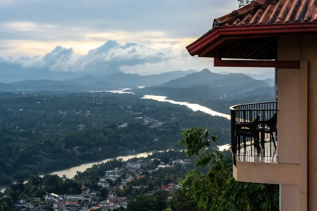 sri-lanka-travel-agency-agent-tour-operator-hotel-booking-accommodation-reservation-rooms-booking