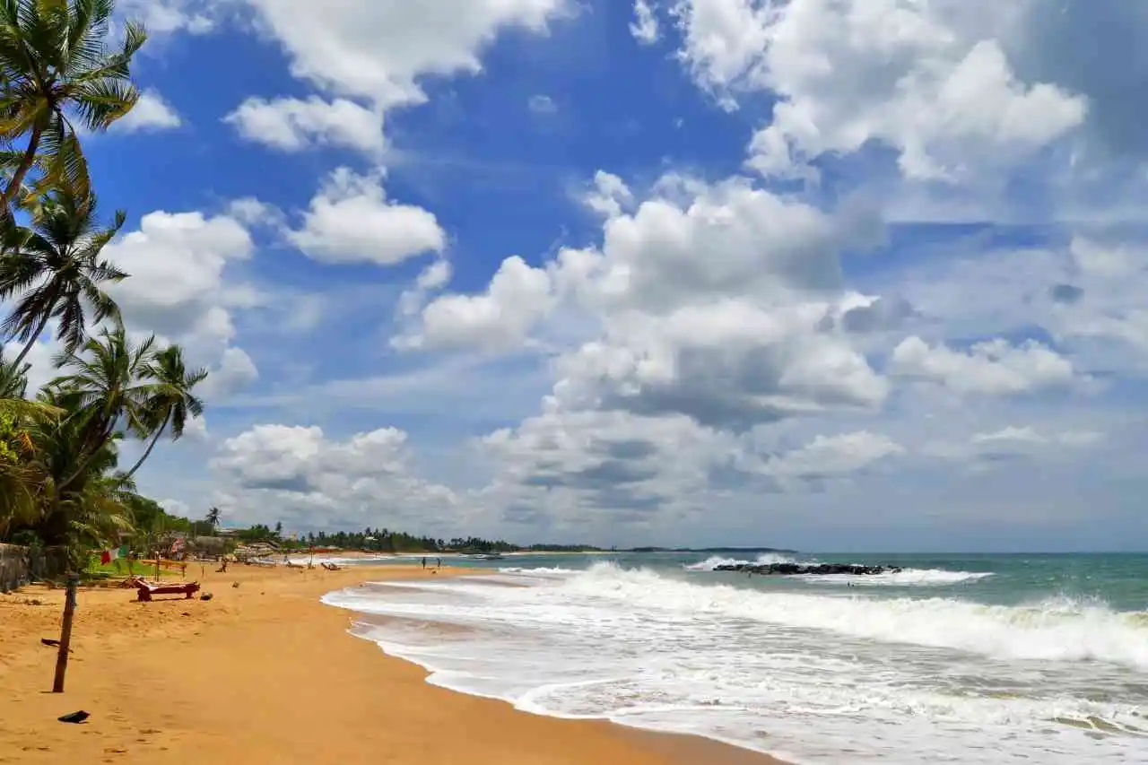 tangalle-beach-down-south-sri-lanka