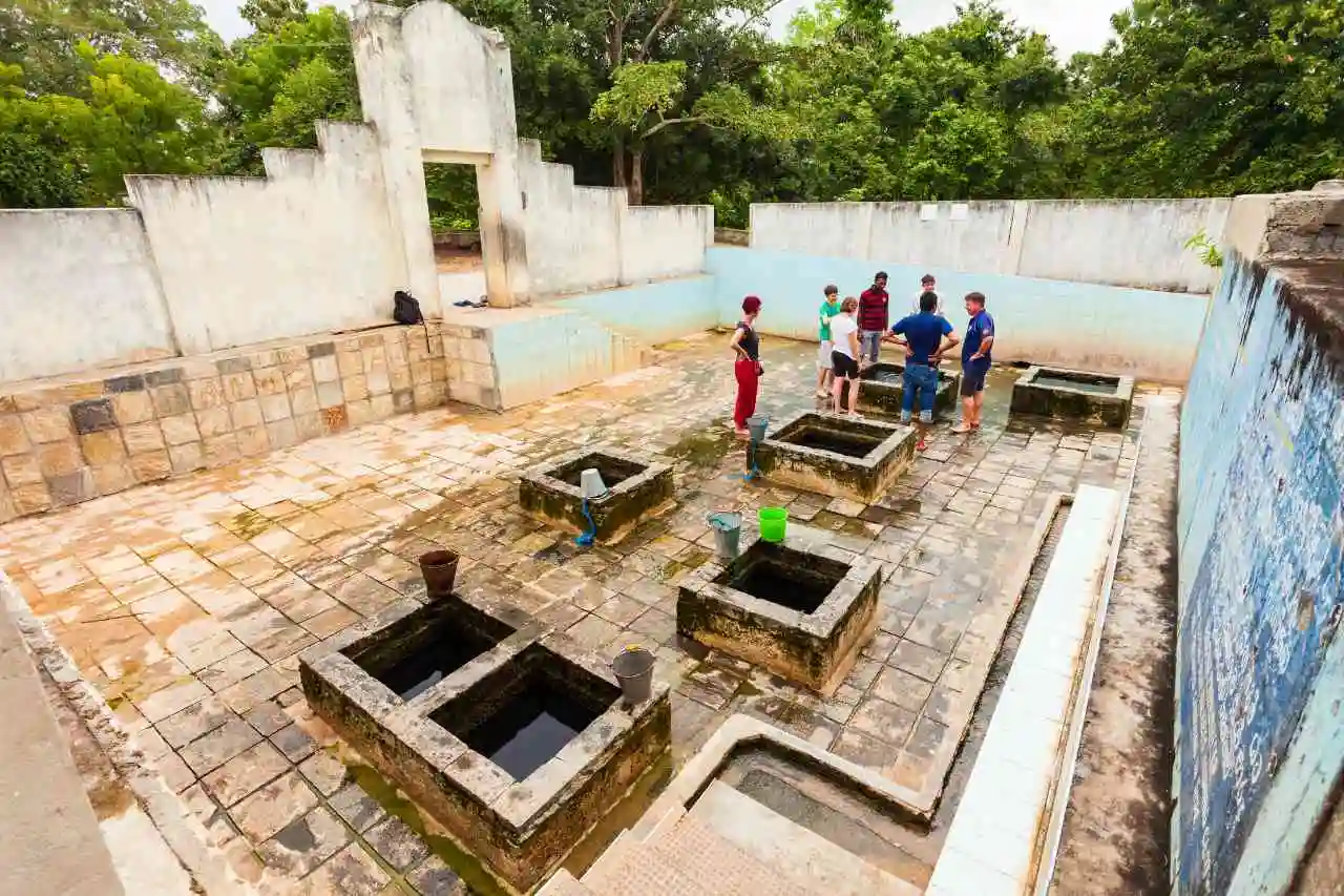 trincomalee-kanniya-hot-water-springs-wells-sri-lanka
