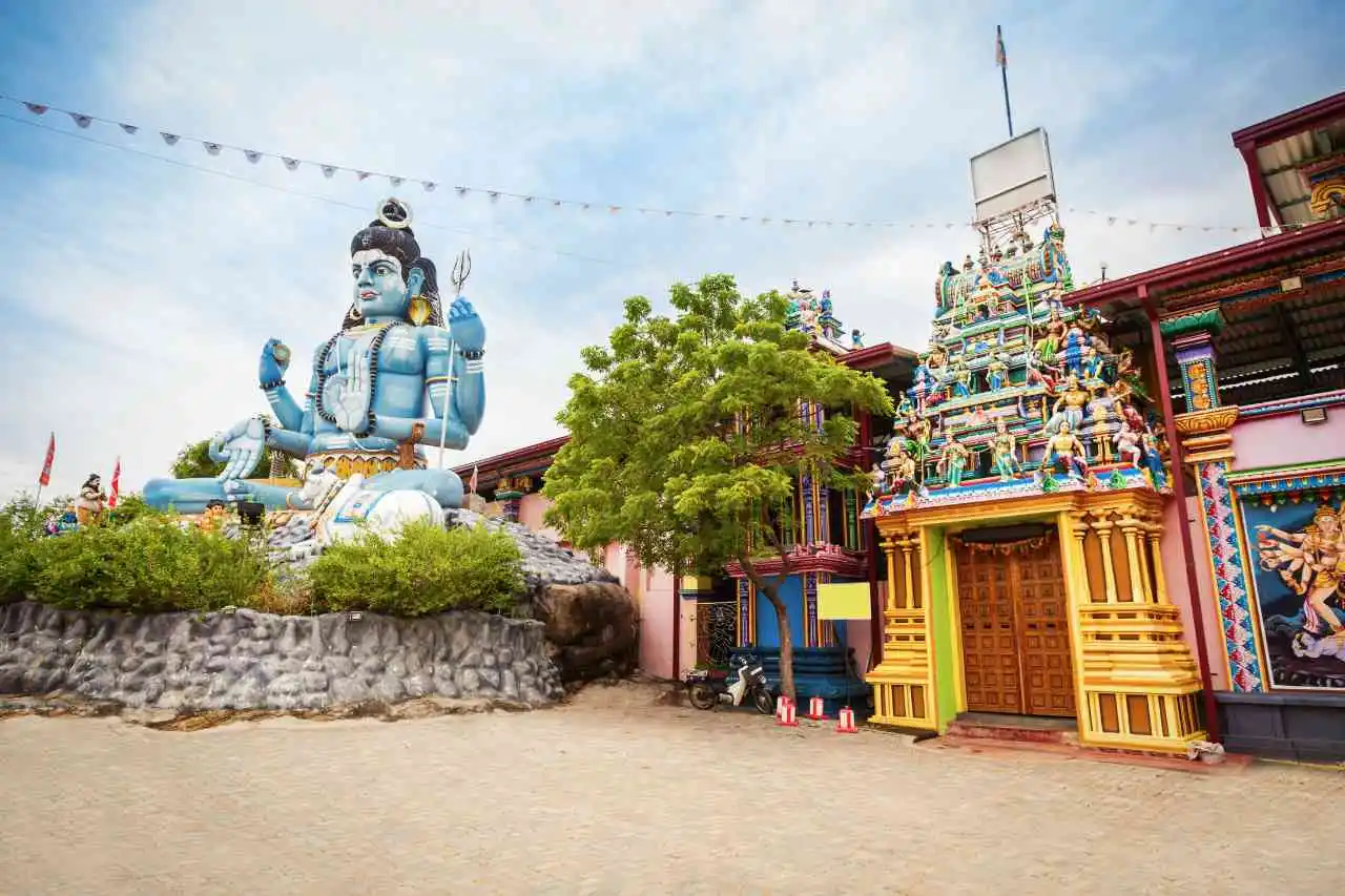 trincomalee-thirukoneswaram-koneswaram-hindu-temple-kovil-sri-lanka
